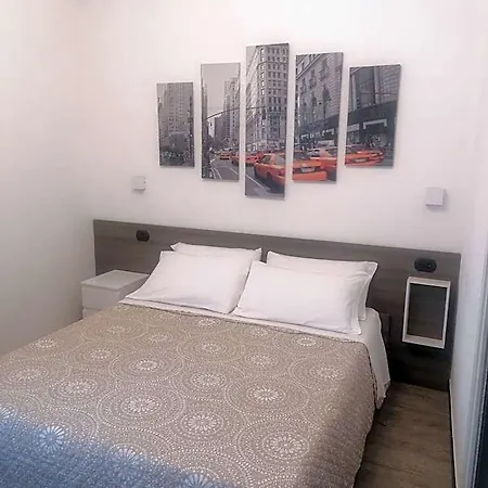B&B 